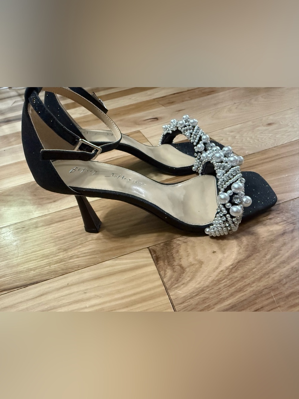 Betsey Johnson Black Heeled Sandals with Pearl Embellishment size 7 LIKE NEW